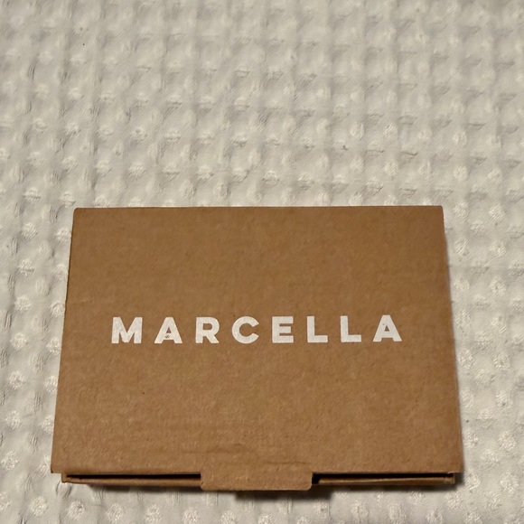 Marcella NYC Lilo Textured Black Card Holder - Picture 9 of 10